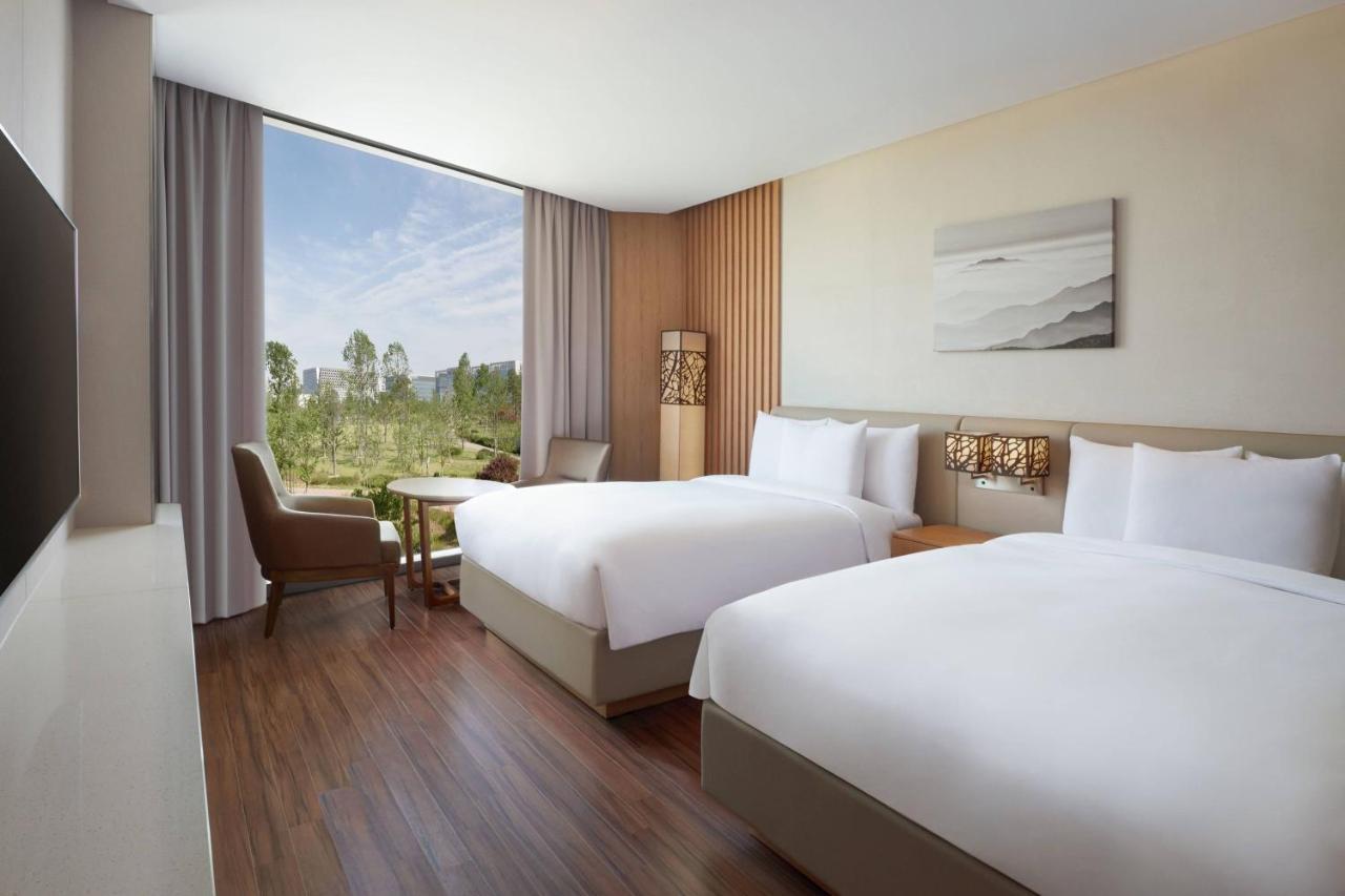 คอร์ตยาร์ด โซล โบตานิกพาร์ค Hotel ภายนอก รูปภาพ