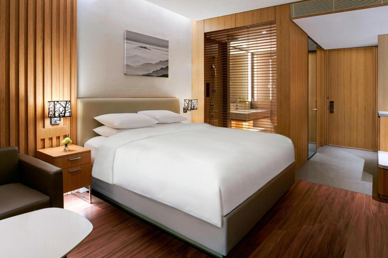 คอร์ตยาร์ด โซล โบตานิกพาร์ค Hotel ภายนอก รูปภาพ