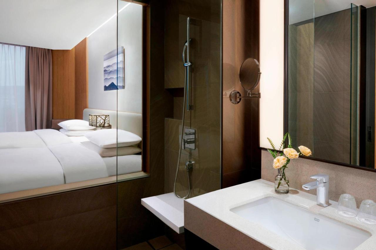 คอร์ตยาร์ด โซล โบตานิกพาร์ค Hotel ภายนอก รูปภาพ