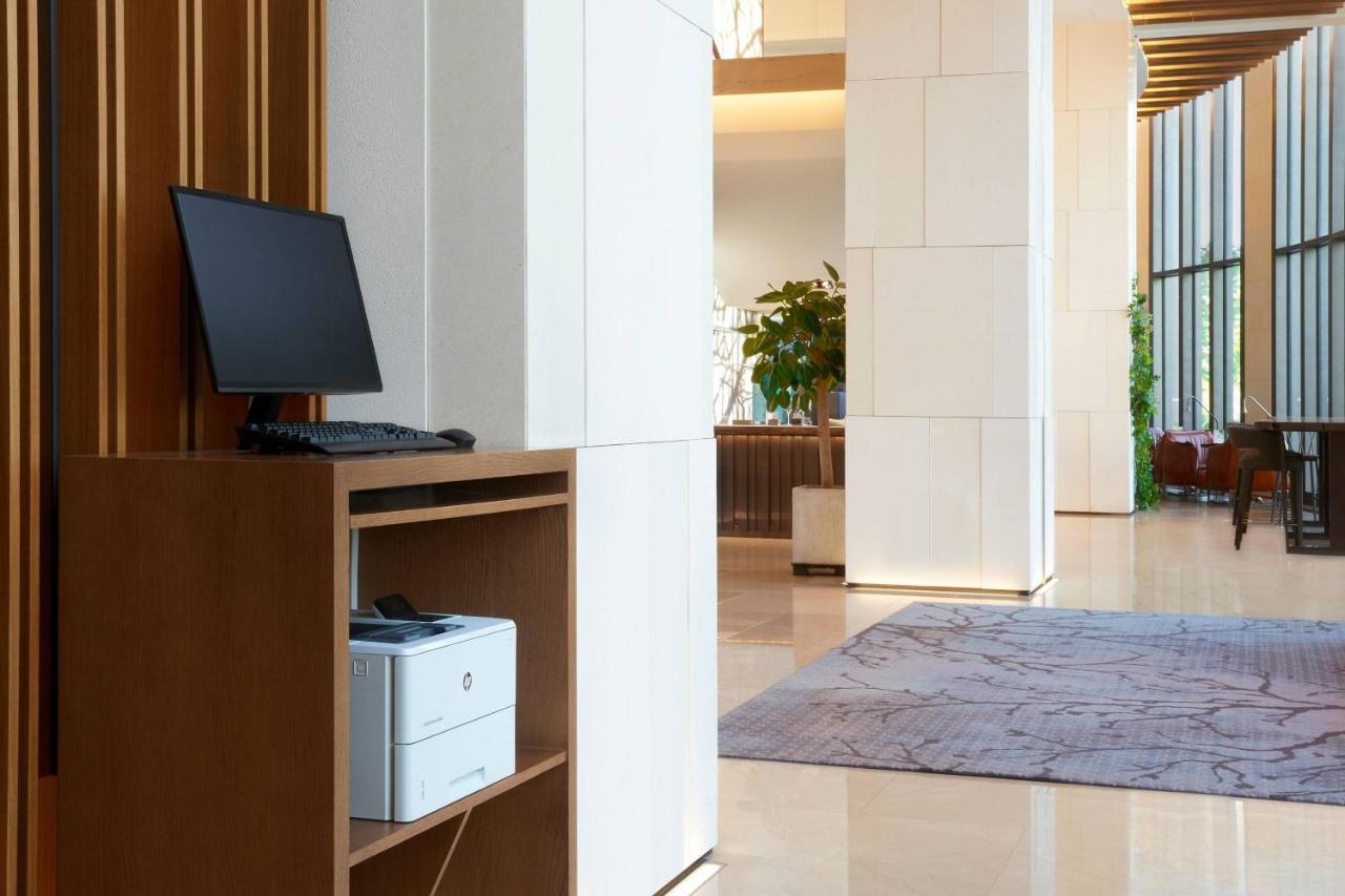 คอร์ตยาร์ด โซล โบตานิกพาร์ค Hotel ภายนอก รูปภาพ