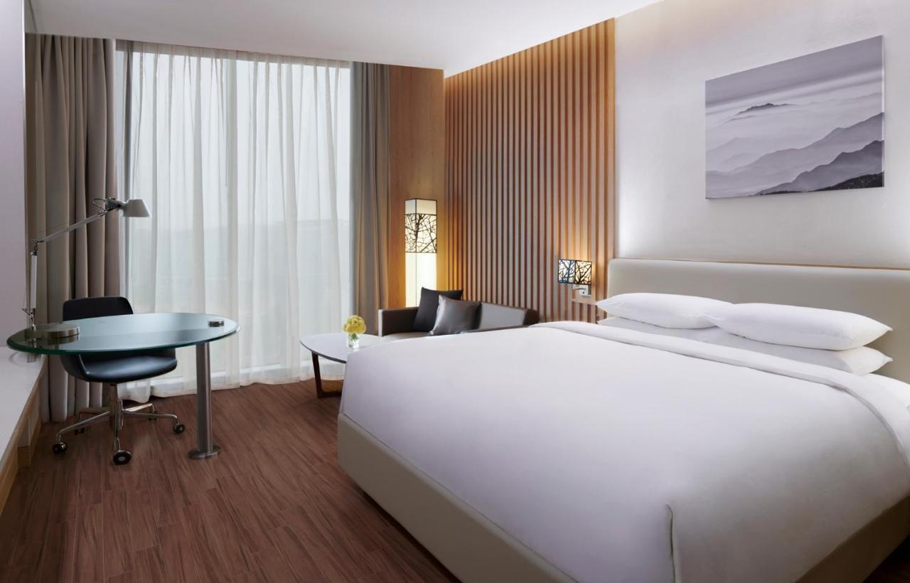 คอร์ตยาร์ด โซล โบตานิกพาร์ค Hotel ภายนอก รูปภาพ